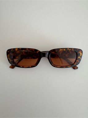 Tortoiseshell Rectangle Women's Sunglasses - Brown Lenses
